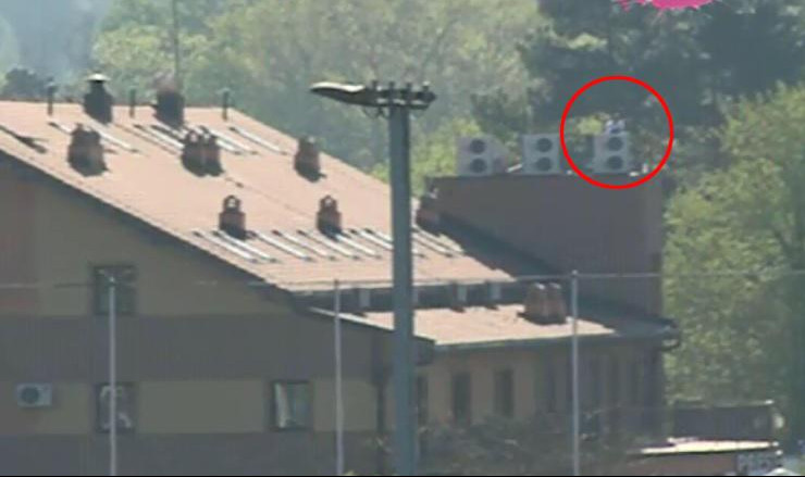 OKONČANA DRAMA KOD HIPODROMA: Vlasnik koji je pretio da će skočiti,  sišao sa krova hotela!